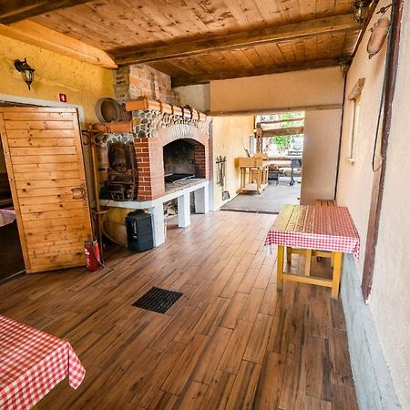 Apartment With Sauna Pr' Geci Dobova Eksteriør billede