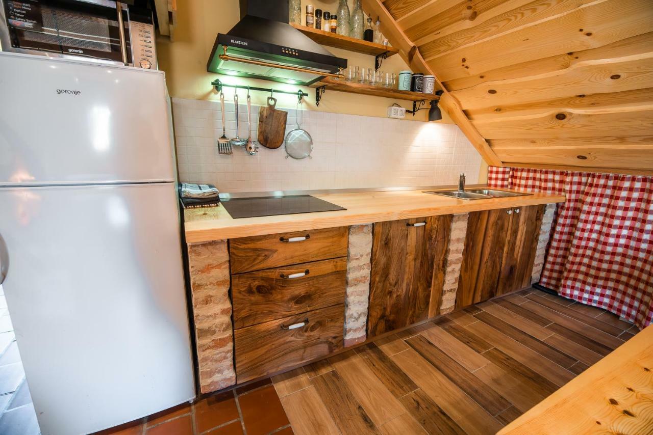 Apartment With Sauna Pr' Geci Dobova Eksteriør billede